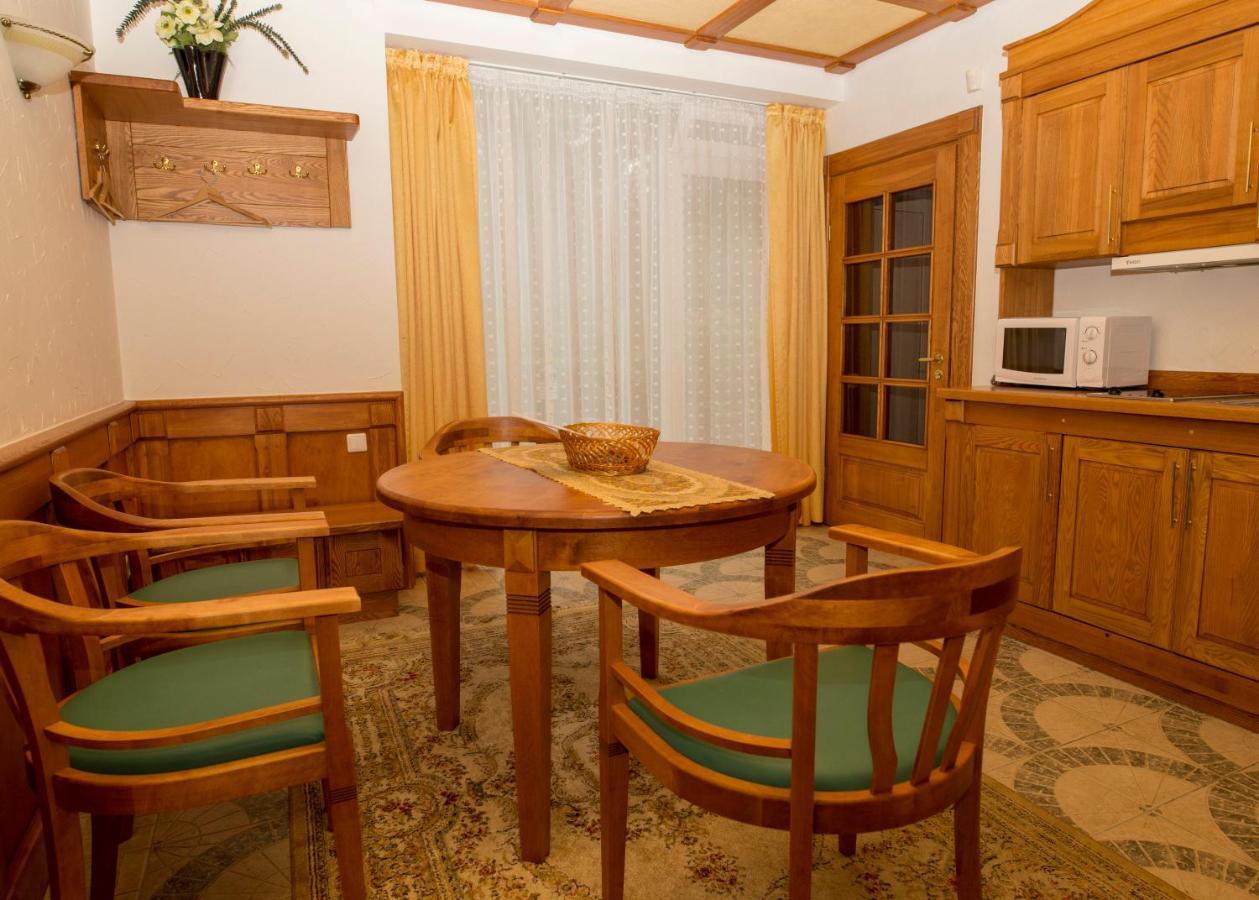 Vienaragio Apartamentai Palanga Buitenkant foto