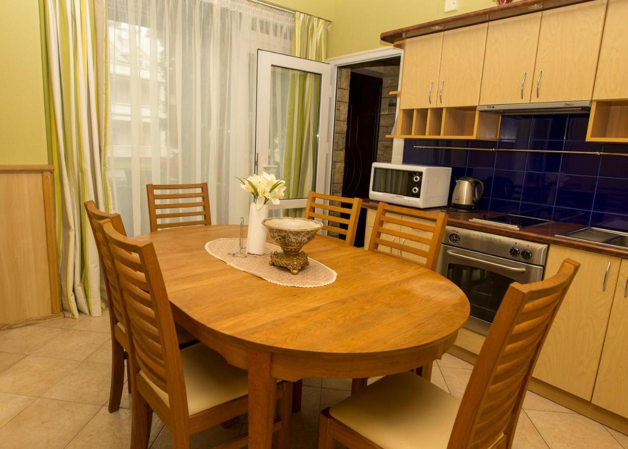 Vienaragio Apartamentai Palanga Buitenkant foto