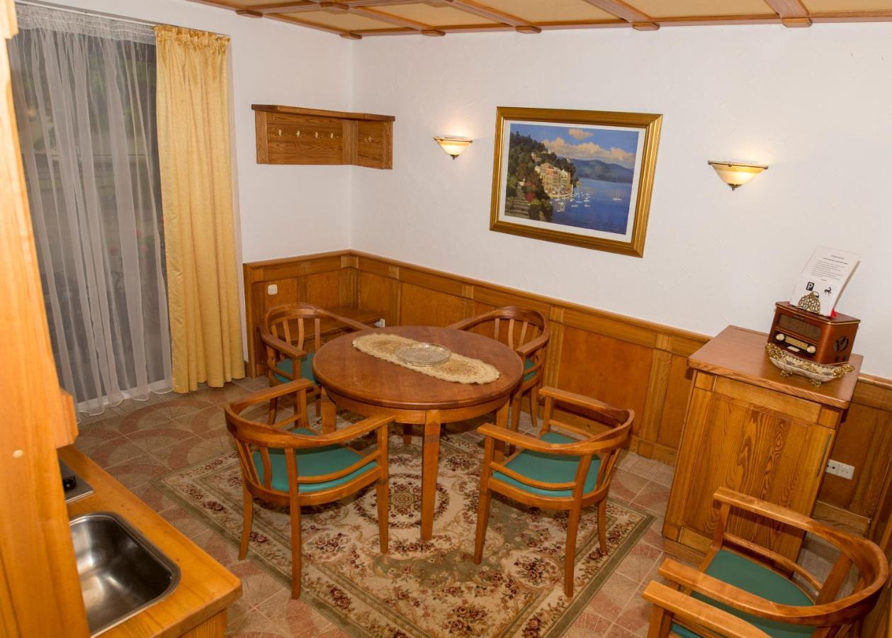 Vienaragio Apartamentai Palanga Buitenkant foto